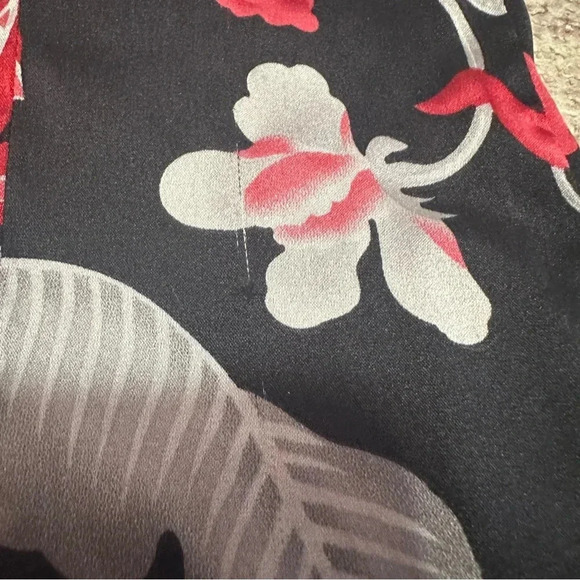 Y2k Arden B Black silk blend floral button down blouse w/ red accents size Small - Picture 7 of 8